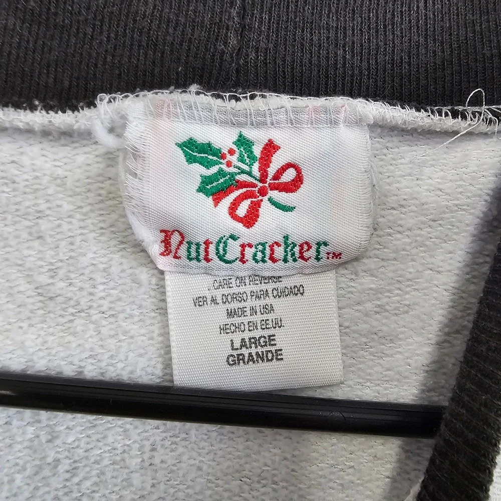 Vintage NutCracker Chickadee Bird Winter Scene Sweatshirt Gray Large Made in USA - Picture 2 of 4